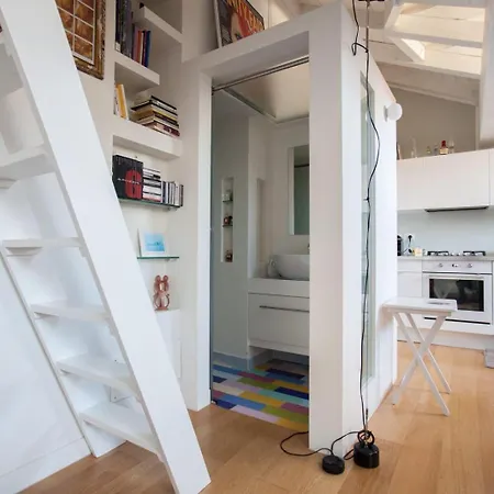 Charming Loft On The Navigli Apartament